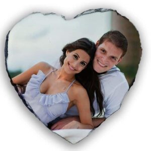 Pizarra natural personalizada con fotoscon fotos forma de corazón pequeña